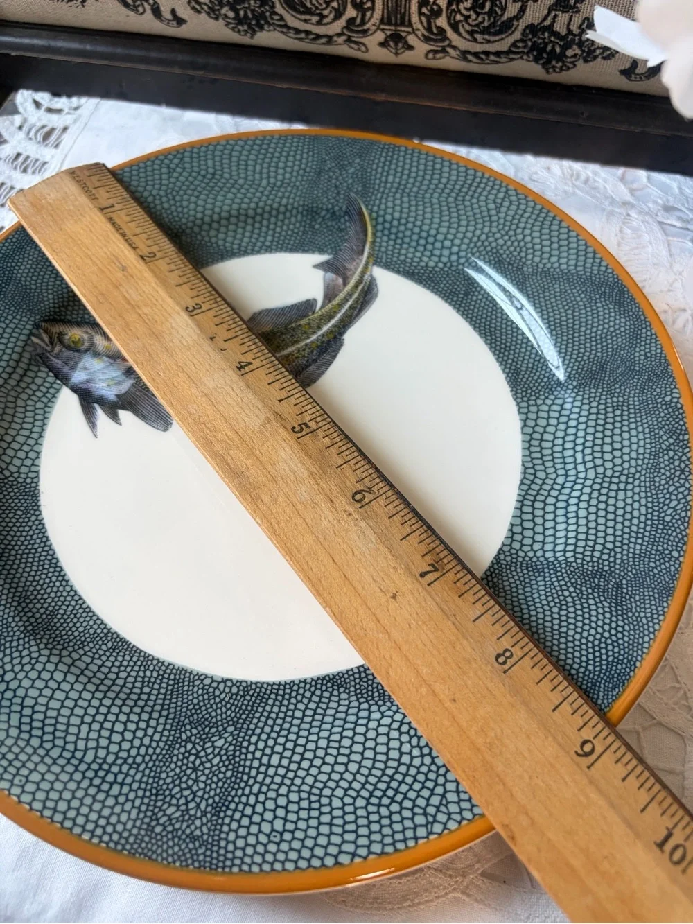 Williams Sonoma Fish plate English Angler French county